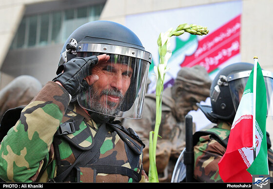 گلبانگ انقلاب در مشهد طنین انداز شد 