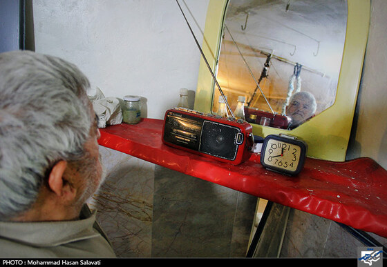 نیم قرن با گلاب و انقلاب