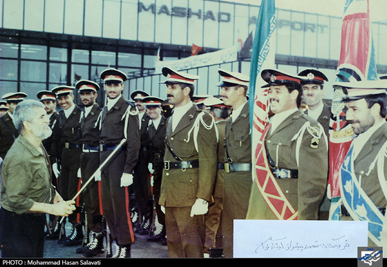 نیم قرن با گلاب و انقلاب