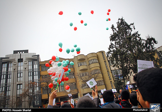  تجمع اعتراض آمیز کودکان نسبت به هتک حرمت پیامبر اکرم (ص) مقابل دفتر سازمان ملل 