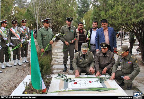 آئین غبارروبی و عطر افشانی مزار شهدا