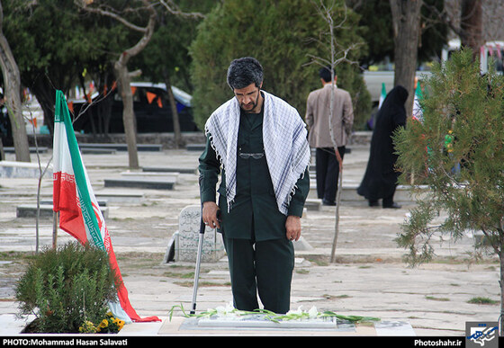 آئین غبارروبی و عطر افشانی مزار شهدا