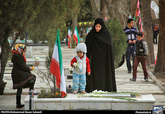 آئین غبارروبی و عطر افشانی مزار شهدا