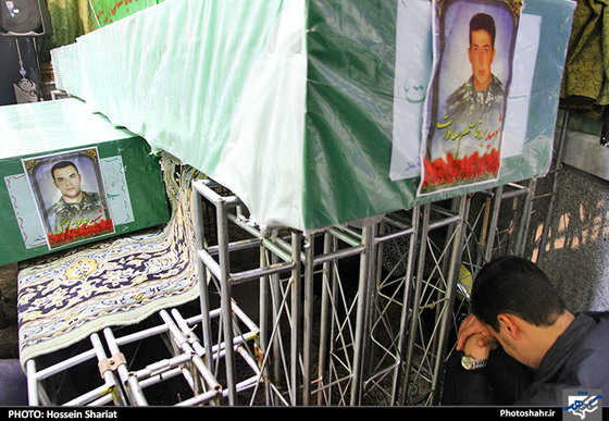 مراسم وداع با پیکر مطهر 7 شهید مدافع حرم در مسجد آیت الله فقیه سبزواری