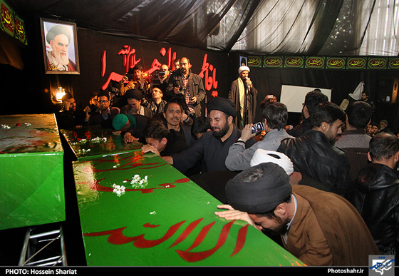 مراسم وداع با پیکر مطهر 7 شهید مدافع حرم در مسجدالعلی 