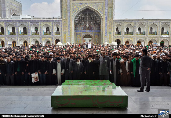 گزارش تصویری مراسم تشییع پیکر مطهر7 شهید مدافع حرم حضرت زینب(س) در مشهد مقدس | حرم مطهر امام رضا ( علیه السلام) | اقامه نماز توسط آیت الله علم ال