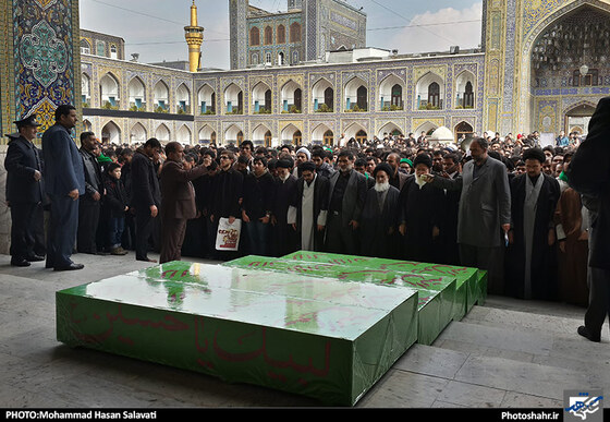 گزارش تصویری مراسم تشییع پیکر مطهر7 شهید مدافع حرم حضرت زینب(س) در مشهد مقدس | حرم مطهر امام رضا ( علیه السلام) | اقامه نماز توسط آیت الله علم ال