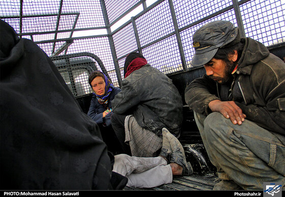 گزارش تصویری : جمع آوری معتادین و پاکسازی نقاط آلوده شهر مشهد | عکس : محمد حسن صلواتی