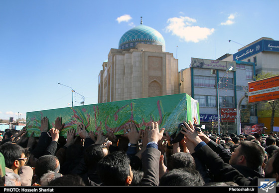 گزارش تصویری : اجتماع عظیم عزاداران فاطمی | عکس : حسین شریعت 