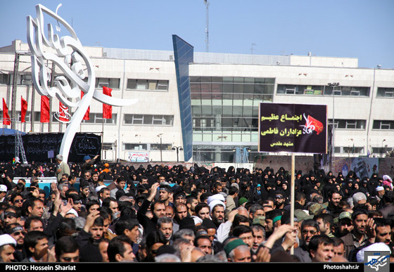 گزارش تصویری : اجتماع عظیم عزاداران فاطمی | عکس : حسین شریعت 