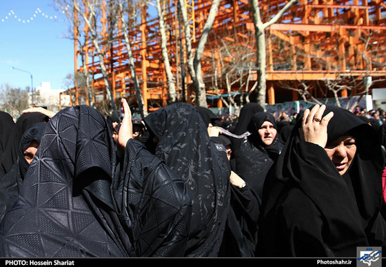 گزارش تصویری : اجتماع عظیم عزاداران فاطمی | عکس : حسین شریعت 