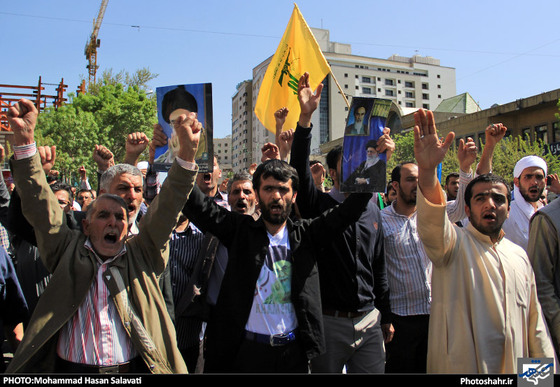 گزارش تصویری : تجمع نمازگزاران بعد از نماز جمعه علیه آل سعود - عکس : محمد حسن صلواتی