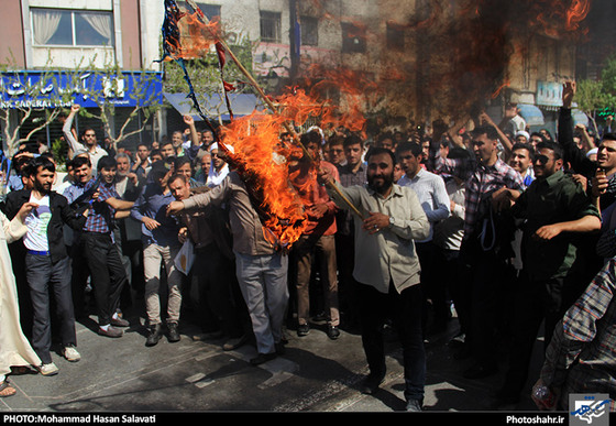 گزارش تصویری : تجمع نمازگزاران بعد از نماز جمعه علیه آل سعود - عکس : محمد حسن صلواتی
