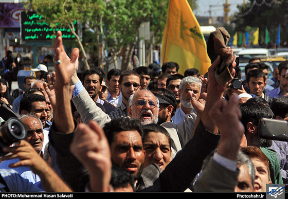 گزارش تصویری : تجمع نمازگزاران بعد از نماز جمعه علیه آل سعود - عکس : محمد حسن صلواتی