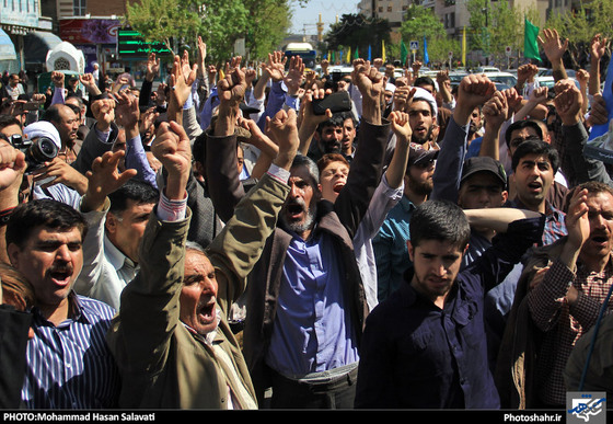 گزارش تصویری : تجمع نمازگزاران بعد از نماز جمعه علیه آل سعود - عکس : محمد حسن صلواتی