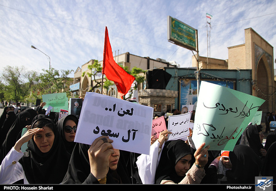 تجمع مردم مشهد در اعتراض به جنایات عربستان  | عکاس : حسین شریعت
