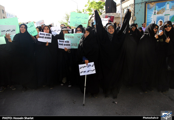 تجمع مردم مشهد در اعتراض به جنایات عربستان  | عکاس : حسین شریعت