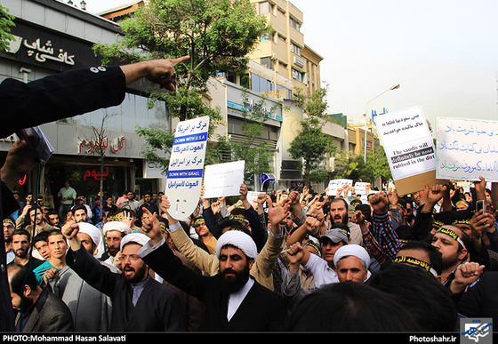  تجمع مردم و هیئات مذهبی مشهد در اعتراض به جنایات آل سعود | عکاس : محمد حسن صلواتی