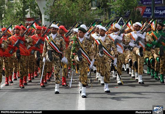 گزارش تصویری مراسم رژه روز ارتش در مشهد عکاس  : محمد حسن صلواتی