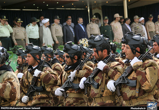 گزارش تصویری مراسم رژه روز ارتش در مشهد عکاس  : محمد حسن صلواتی