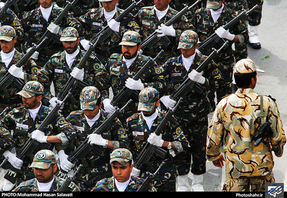 گزارش تصویری مراسم رژه روز ارتش در مشهد عکاس  : محمد حسن صلواتی
