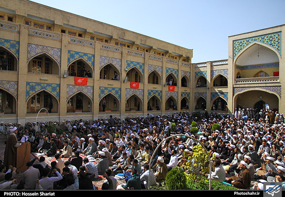 گزارش تصویری | تجمع اعتراض آمیز علما و طلاب حوزه علمیه مشهد در محکومیت جنایات آل سعود در یمن |  عکس : حسین شریعت