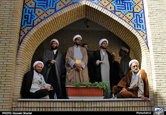 گزارش تصویری | تجمع اعتراض آمیز علما و طلاب حوزه علمیه مشهد در محکومیت جنایات آل سعود در یمن |  عکس : حسین شریعت