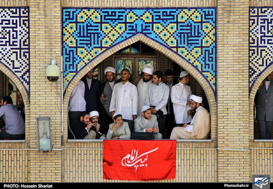 گزارش تصویری | تجمع اعتراض آمیز علما و طلاب حوزه علمیه مشهد در محکومیت جنایات آل سعود در یمن |  عکس : حسین شریعت