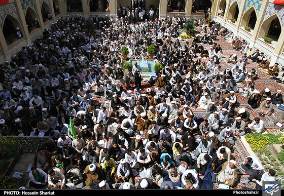 گزارش تصویری | تجمع اعتراض آمیز علما و طلاب حوزه علمیه مشهد در محکومیت جنایات آل سعود در یمن |  عکس : حسین شریعت