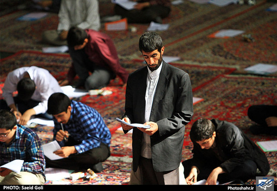 گزارش تصویری  | آزمون ورودی حوزه های علمیه خراسان | عکاس : سعید گلی