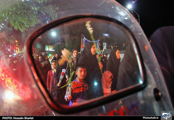 گلباران حرم رضوی در شب میلاد حضرت جوادالائمه (ع) | عکس : حسین شریعت