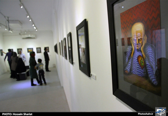 گزارش  تصویری | "دو نفر و نصفی" نمایشگاه کارتون های رضا جنگی | عکس : حسین شریعت