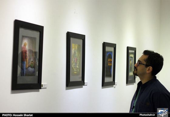 گزارش  تصویری | "دو نفر و نصفی" نمایشگاه کارتون های رضا جنگی | عکس : حسین شریعت