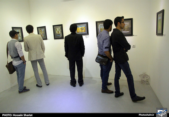 گزارش  تصویری | "دو نفر و نصفی" نمایشگاه کارتون های رضا جنگی | عکس : حسین شریعت