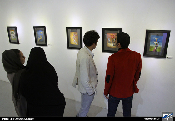 گزارش  تصویری | "دو نفر و نصفی" نمایشگاه کارتون های رضا جنگی | عکس : حسین شریعت