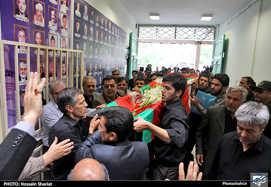 گزارش تصویری | تشییع و خاکسپاری شهید غلامرضا علیزاده | عکس : حسین شریعت