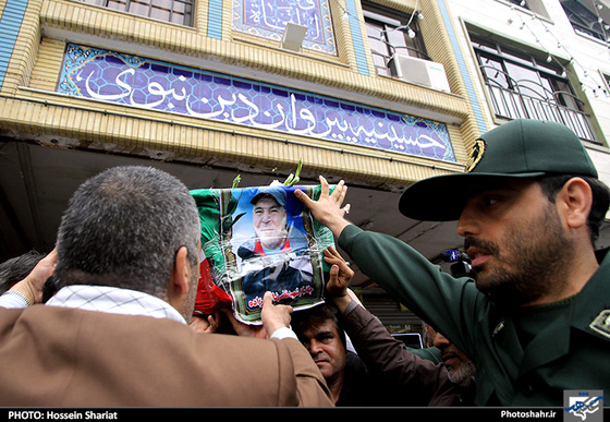 گزارش تصویری | تشییع و خاکسپاری شهید غلامرضا علیزاده | عکس : حسین شریعت