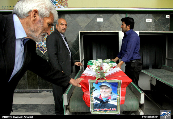 گزارش تصویری | تشییع و خاکسپاری شهید غلامرضا علیزاده | عکس : حسین شریعت