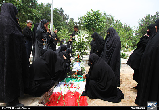 گزارش تصویری | تشییع و خاکسپاری شهید غلامرضا علیزاده | عکس : حسین شریعت