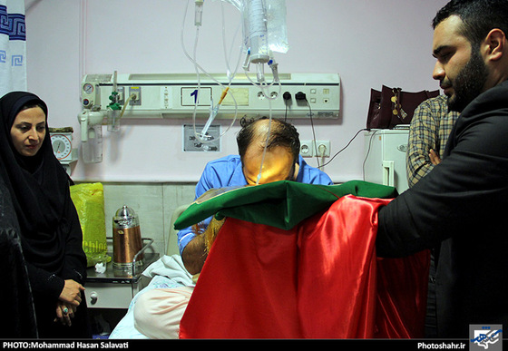 گزارش تصویری | گرداندن پرچم‎ های گنبد حرم امام‎ حسین(ع) و امامین کاظمین(ع) در بین بیمارا‏ن | عکاس :محمد حسن صلواتی