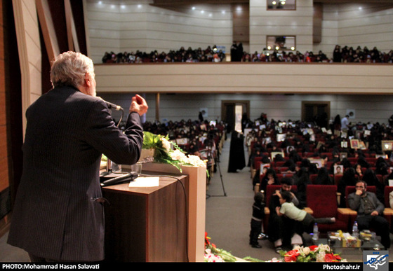 گزارش تصویری | "رسالت زینبی"،اولین گردهمایی خواهران شهدا  | عکاس : محمد حسن صلواتی