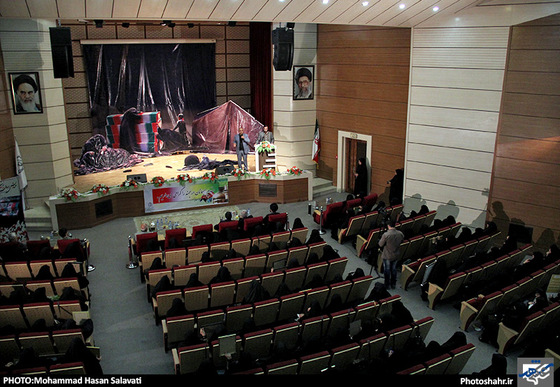 گزارش تصویری | "رسالت زینبی"،اولین گردهمایی خواهران شهدا  | عکاس : محمد حسن صلواتی