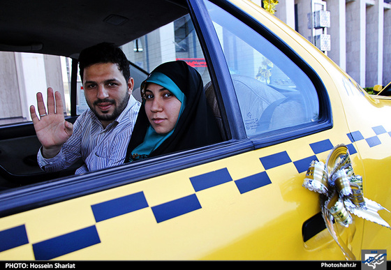 گزارش تصویری |  ورود 600 زوج دانشجو به مشهد مقدس | عکس : حسین شریعت