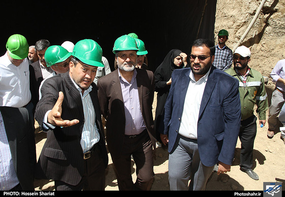 گزارش تصویری | خروج دستگاه حفار خط 2 قطارشهری مشهد از ایستگاه میدان شهدا | عکس : حسین شریعت | شهرآرا