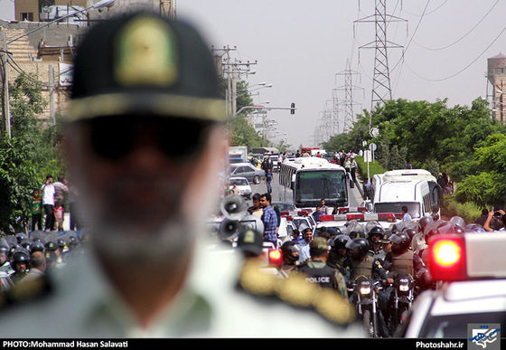 گزراش تصویری | طرح گرداندن اراذل و اوباش خطرناک در خیابان های مشهد مقدس |  عکس : محمد حسن صلواتی | شهرآرا