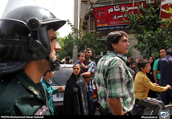 گزراش تصویری | طرح گرداندن اراذل و اوباش خطرناک در خیابان های مشهد مقدس |  عکس : محمد حسن صلواتی | شهرآرا