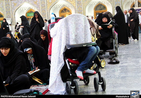 گزارش تصویری | جزء خوانی قرآن کریم در حرم رضوی | عکس : محمد حسن صلواتی/شهرآرا 