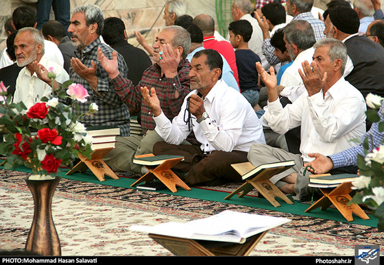 گزارش تصویری | جزء خوانی قرآن کریم در حرم رضوی | عکس : محمد حسن صلواتی/شهرآرا 