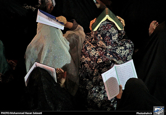 گزارش تصویری |  مراسم احیای شب نوزدهم ماه رمضان در حرم رضوی | عکس محمد حسن صلواتی/شهرآرا
