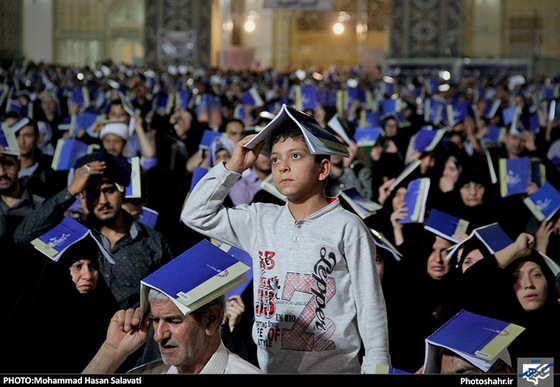 گزارش تصویری |  مراسم احیای شب نوزدهم ماه رمضان در حرم رضوی | عکس محمد حسن صلواتی/شهرآرا